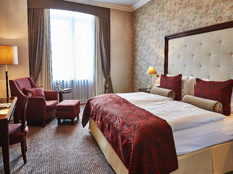 Superior Queen Room