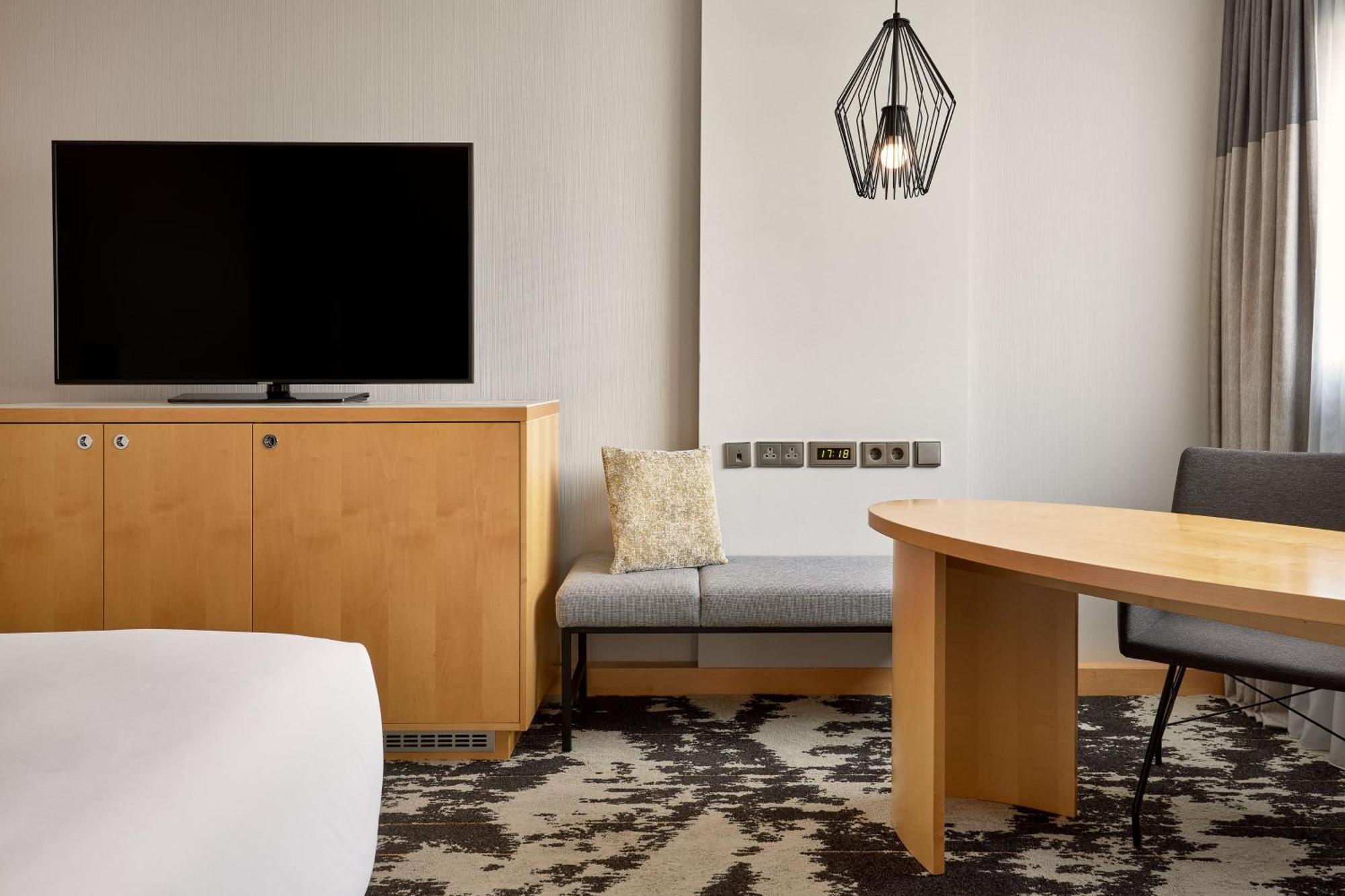 Deluxe Room Guest room 1 King or 1 Queen