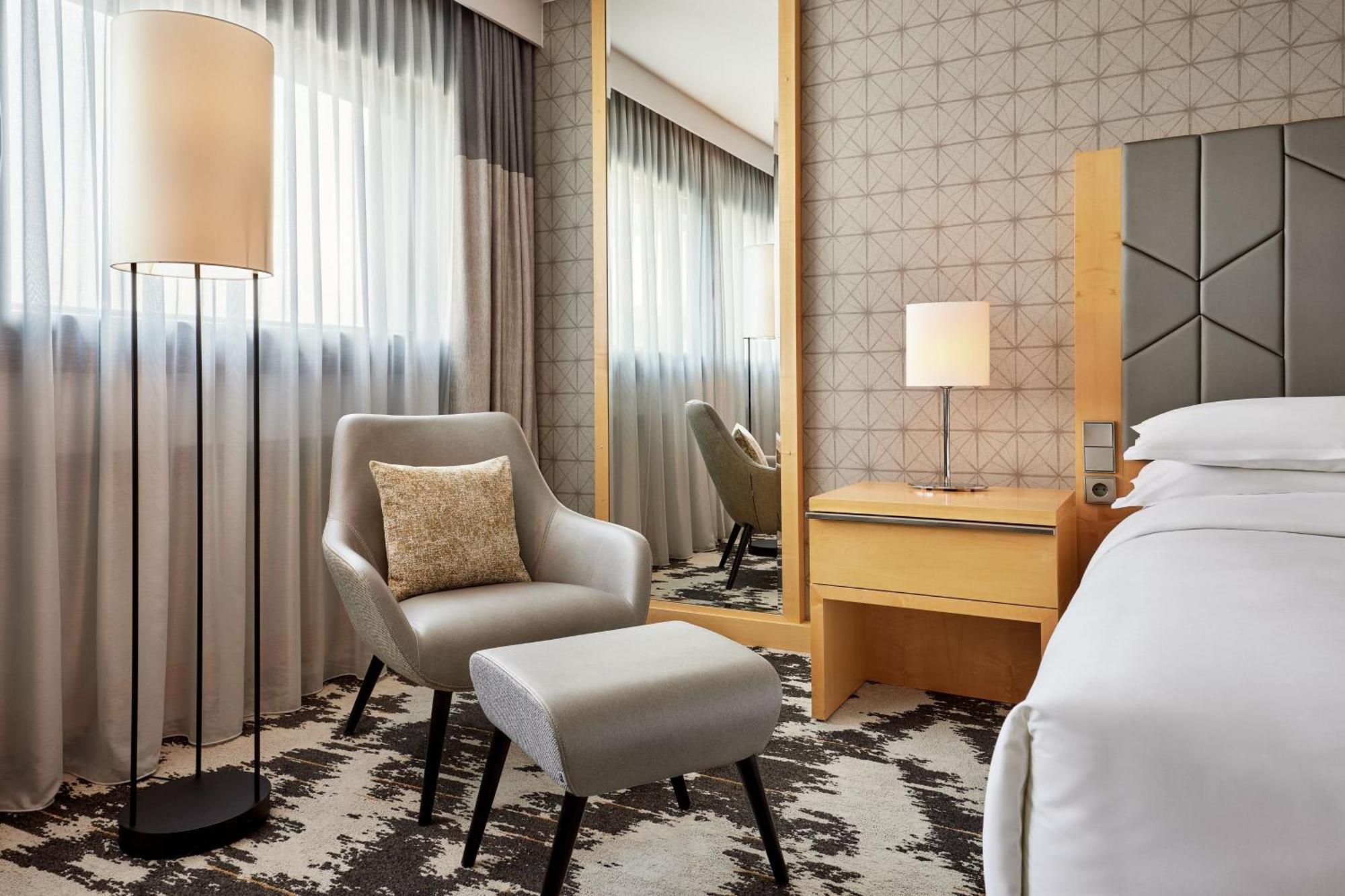 Deluxe Room Guest room 1 King or 1 Queen