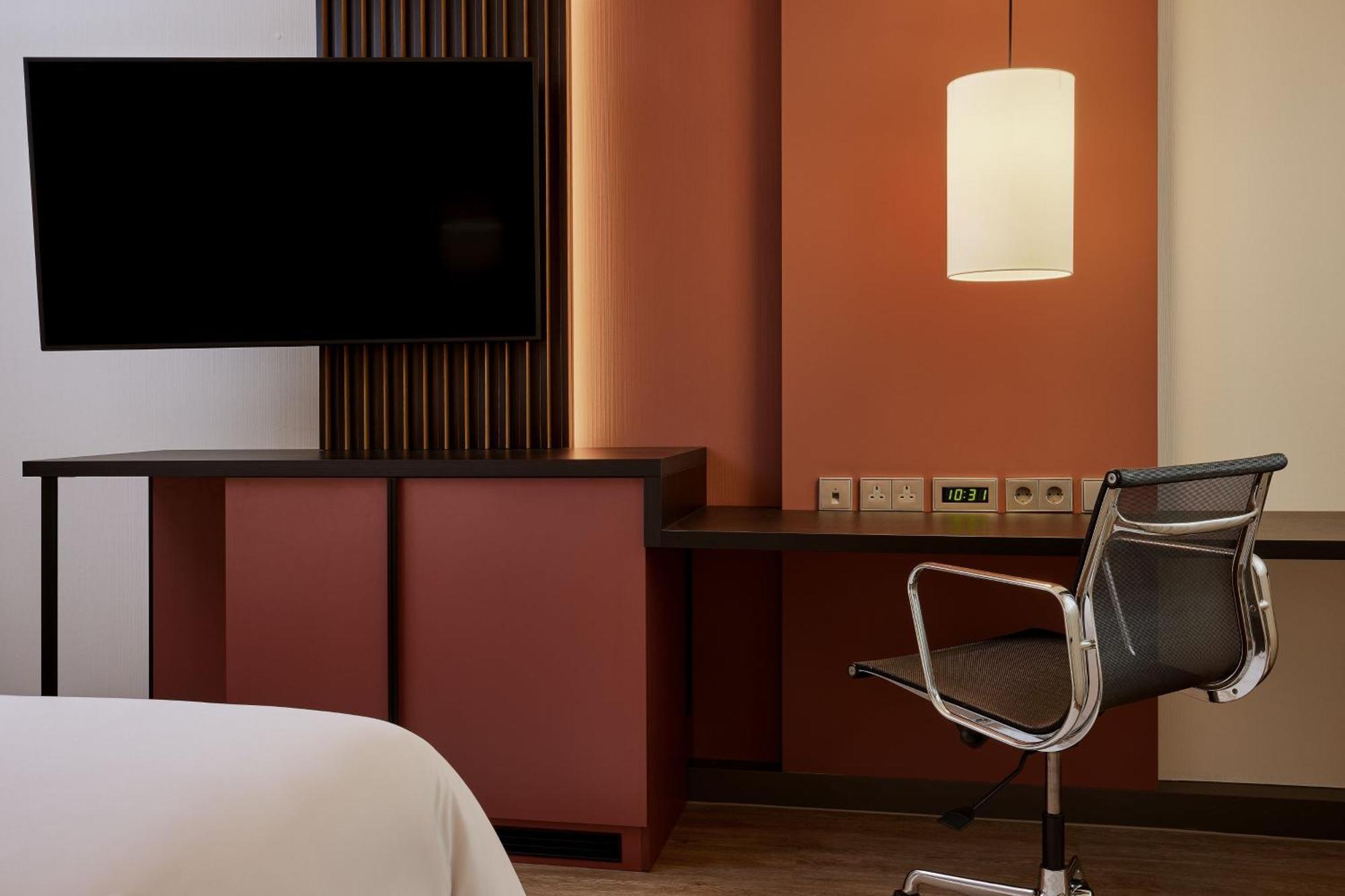 Deluxe Room Guest room 1 King or 1 Queen