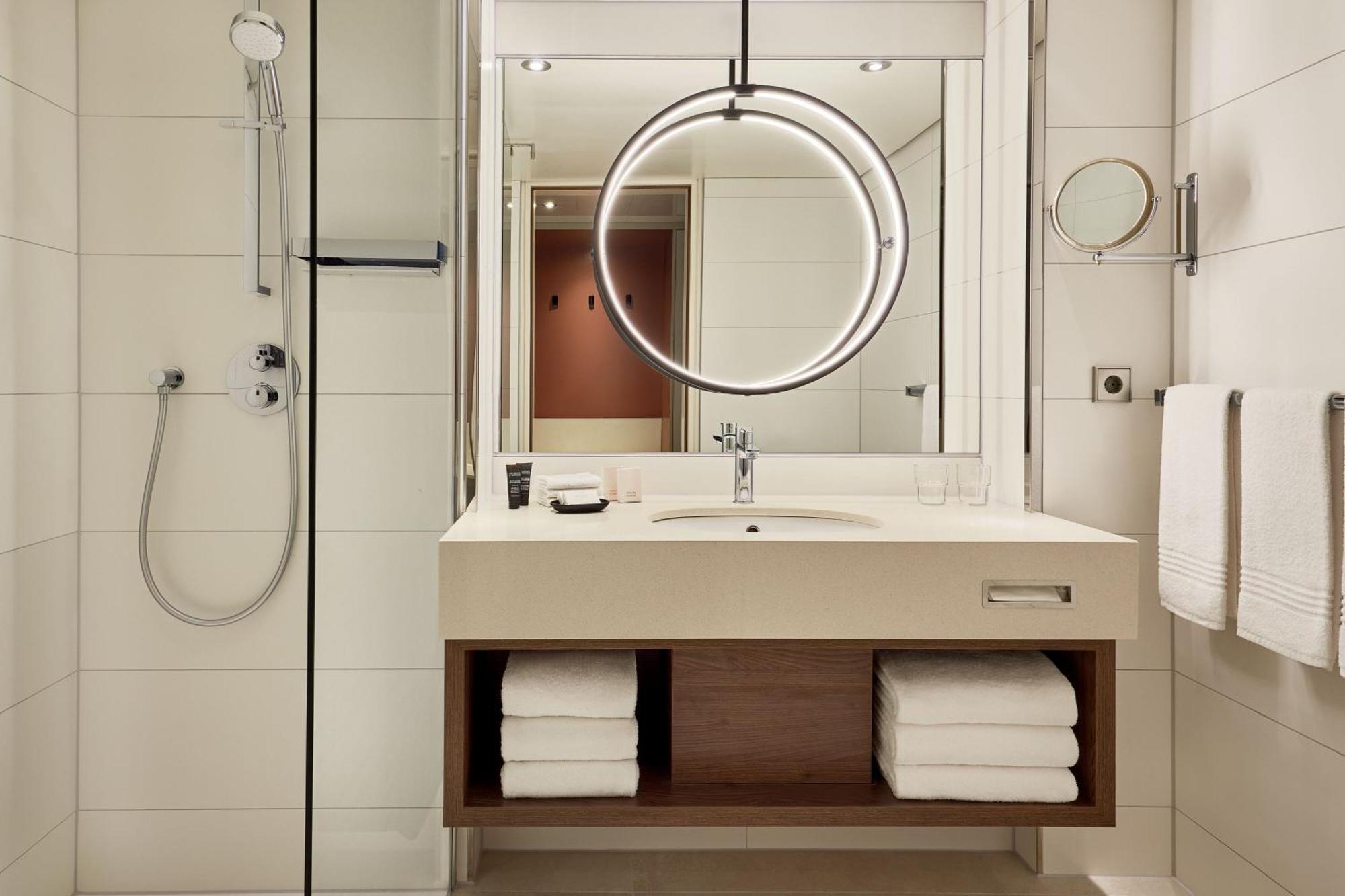 Premium Room Guest room 1 King or 1 Queen