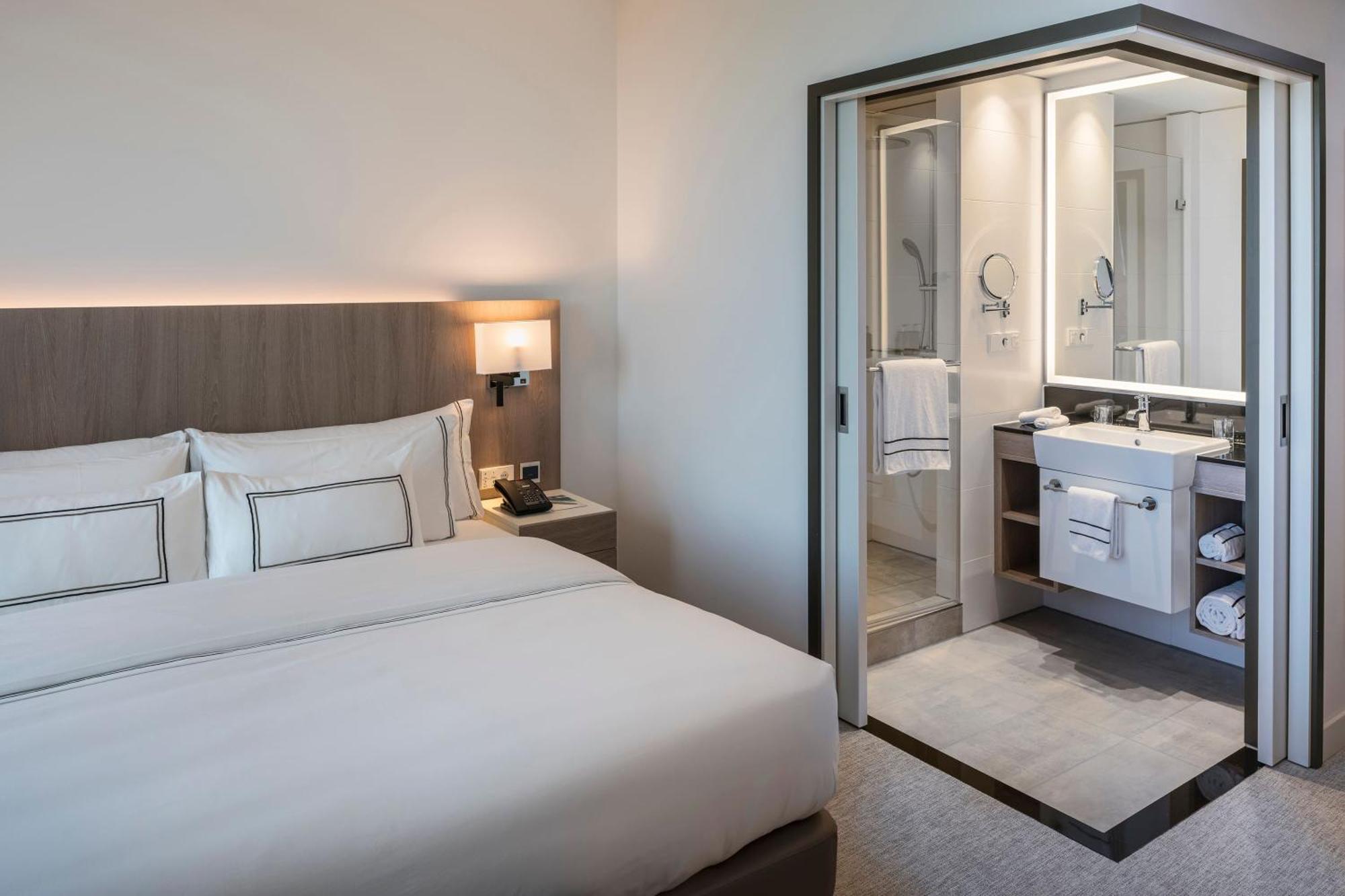 Premium Zimmer Meliá mit Blick auf die Skyline