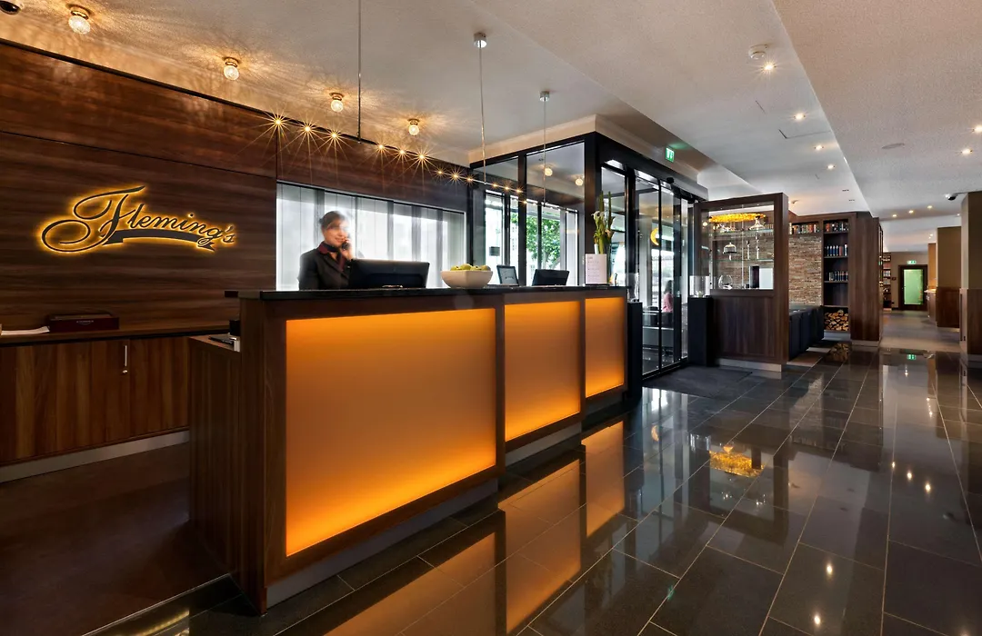 Motel One Frankfurt-Riverside-1