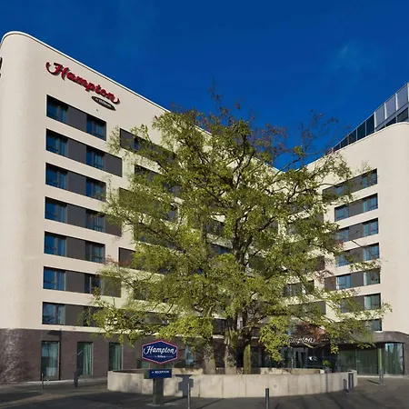 Hampton By Hilton Frankfurt Airport-2