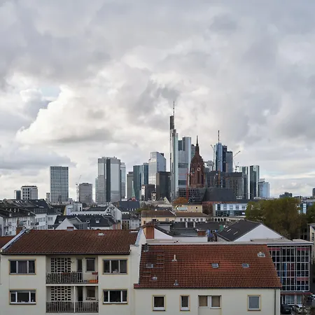Motel One Frankfurt-Riverside-3